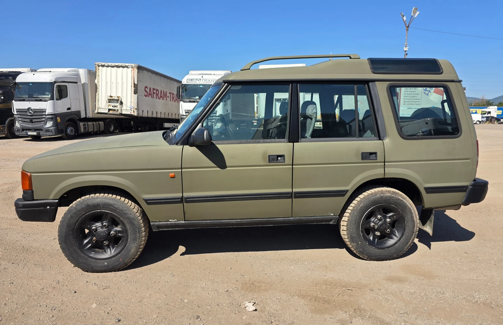 Land Rover Discovery 2.5D* 113кс* 4х4* КЛИМАТИК, снимка 6 - Автомобили и джипове - 55742118