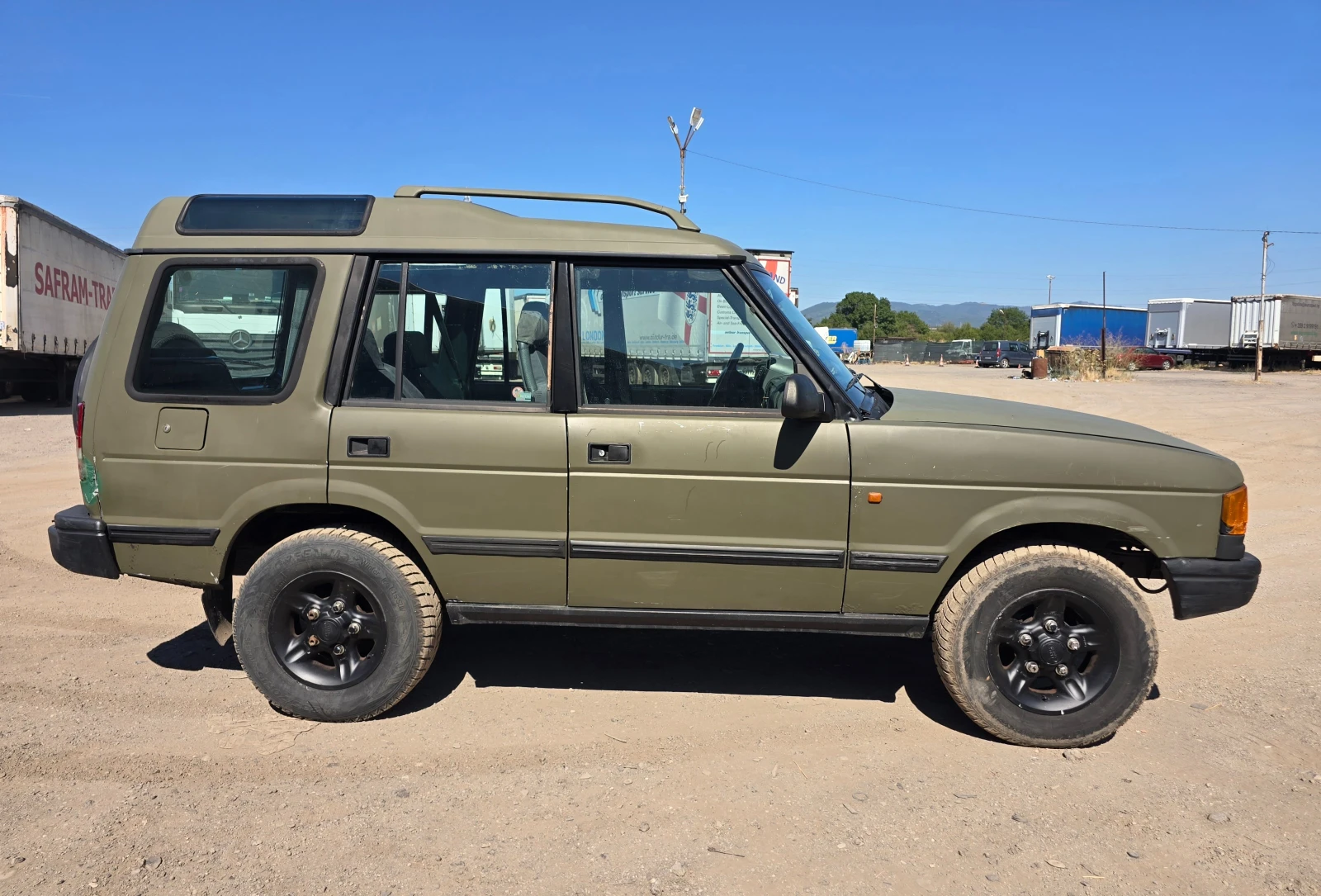 Land Rover Discovery 2.5D* 113кс* 4х4* КЛИМАТИК, снимка 4 - Автомобили и джипове - 55742118