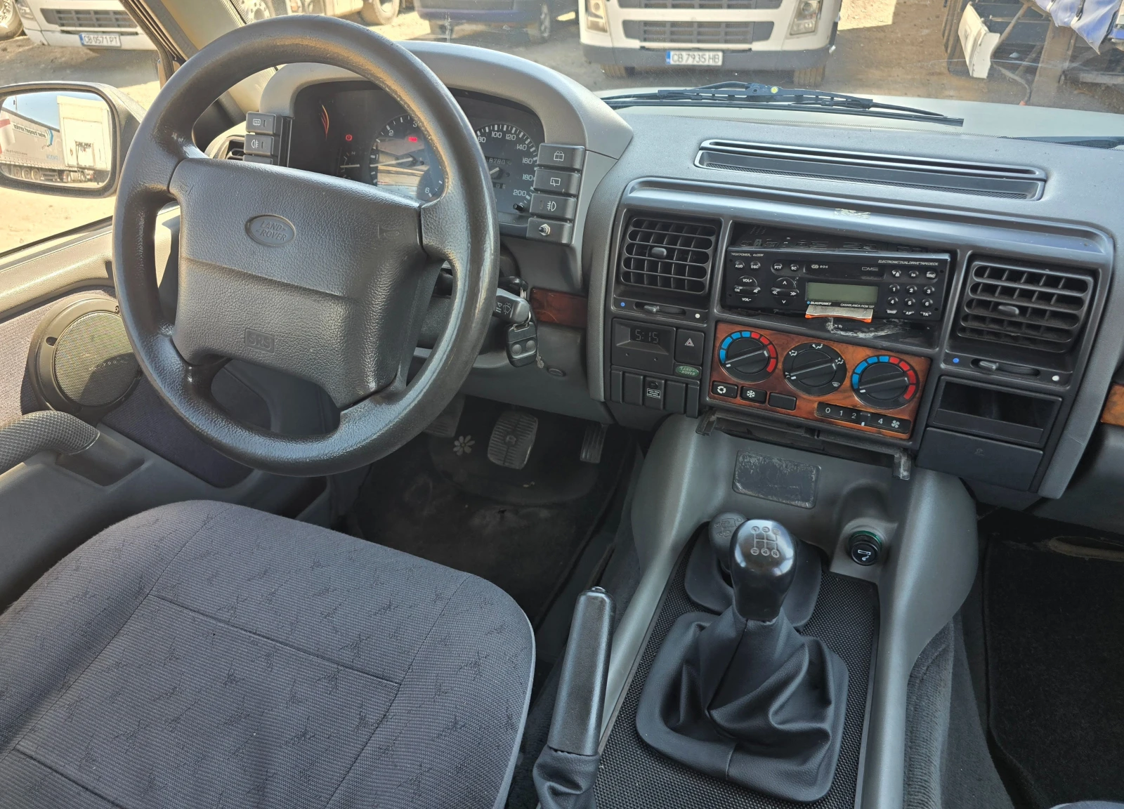 Land Rover Discovery 2.5D* 113кс* 4х4* КЛИМАТИК, снимка 15 - Автомобили и джипове - 55742118