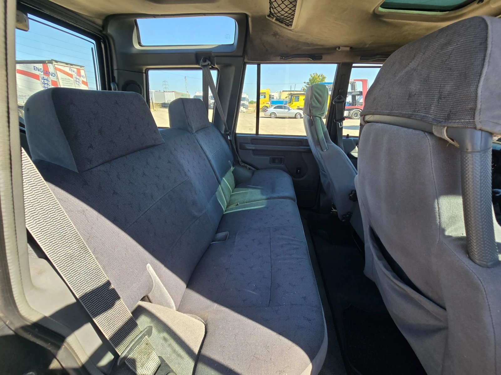 Land Rover Discovery 2.5D* 113кс* 4х4* КЛИМАТИК, снимка 11 - Автомобили и джипове - 55742118