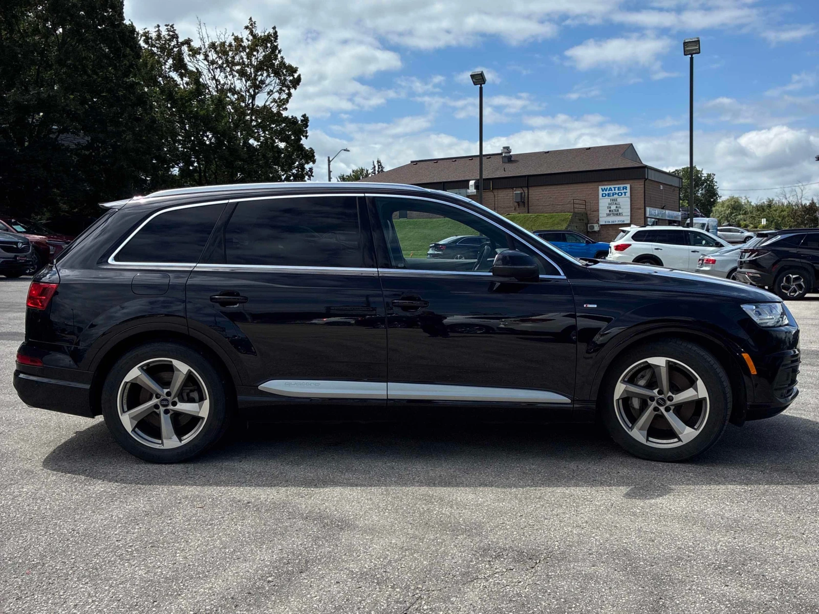 Audi Q7 Technik | CARFAX | АВТОКРЕДИТ БЕЗ ПЪРВОНАЧАЛНА , снимка 4 - Автомобили и джипове - 55892214