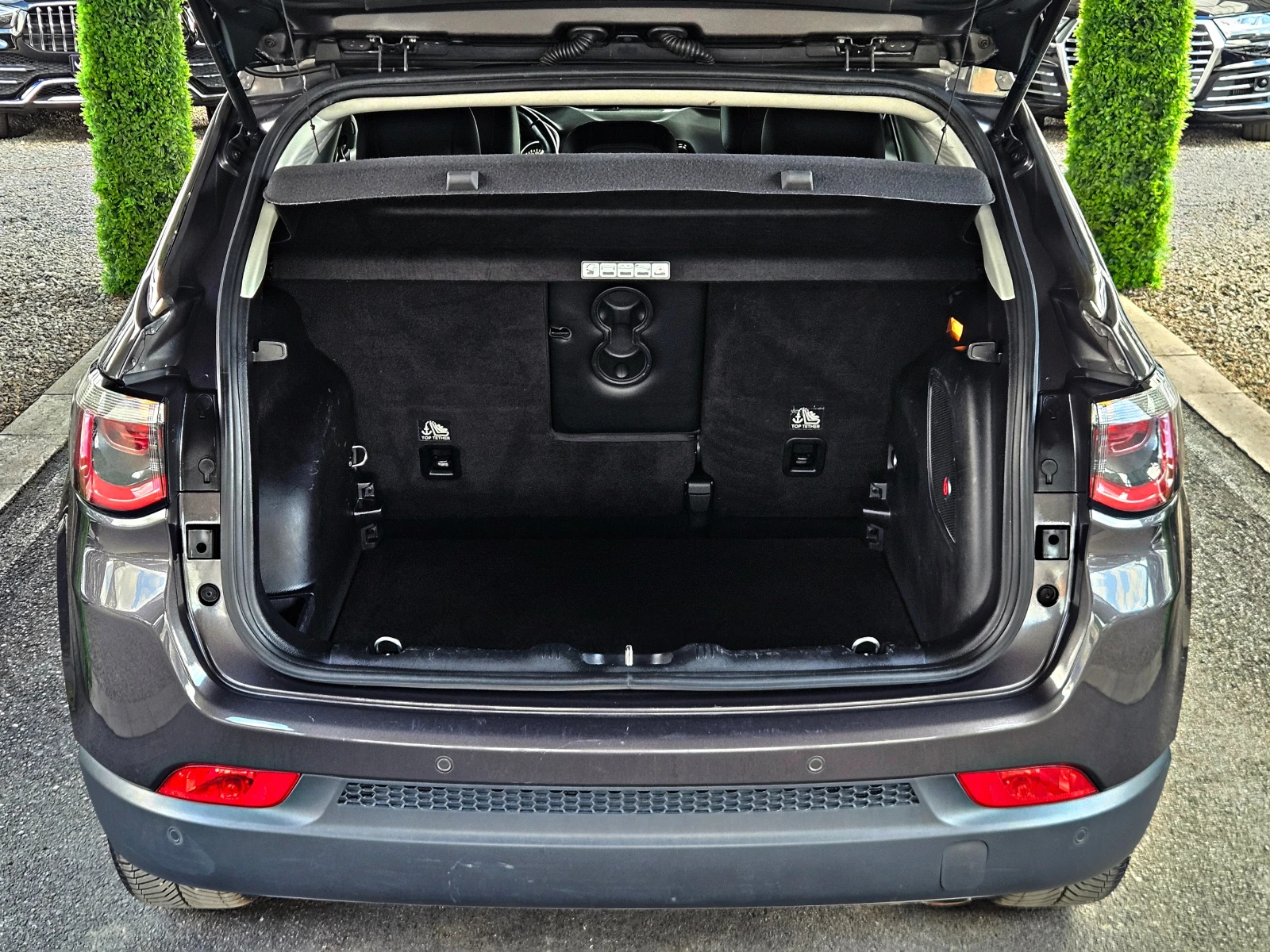Jeep Compass LIMITED/4X4/DISTRON/LINE AS/BEATS/CAR PLAY/DSR/LIZ | Mobile.bg � ����������� 8