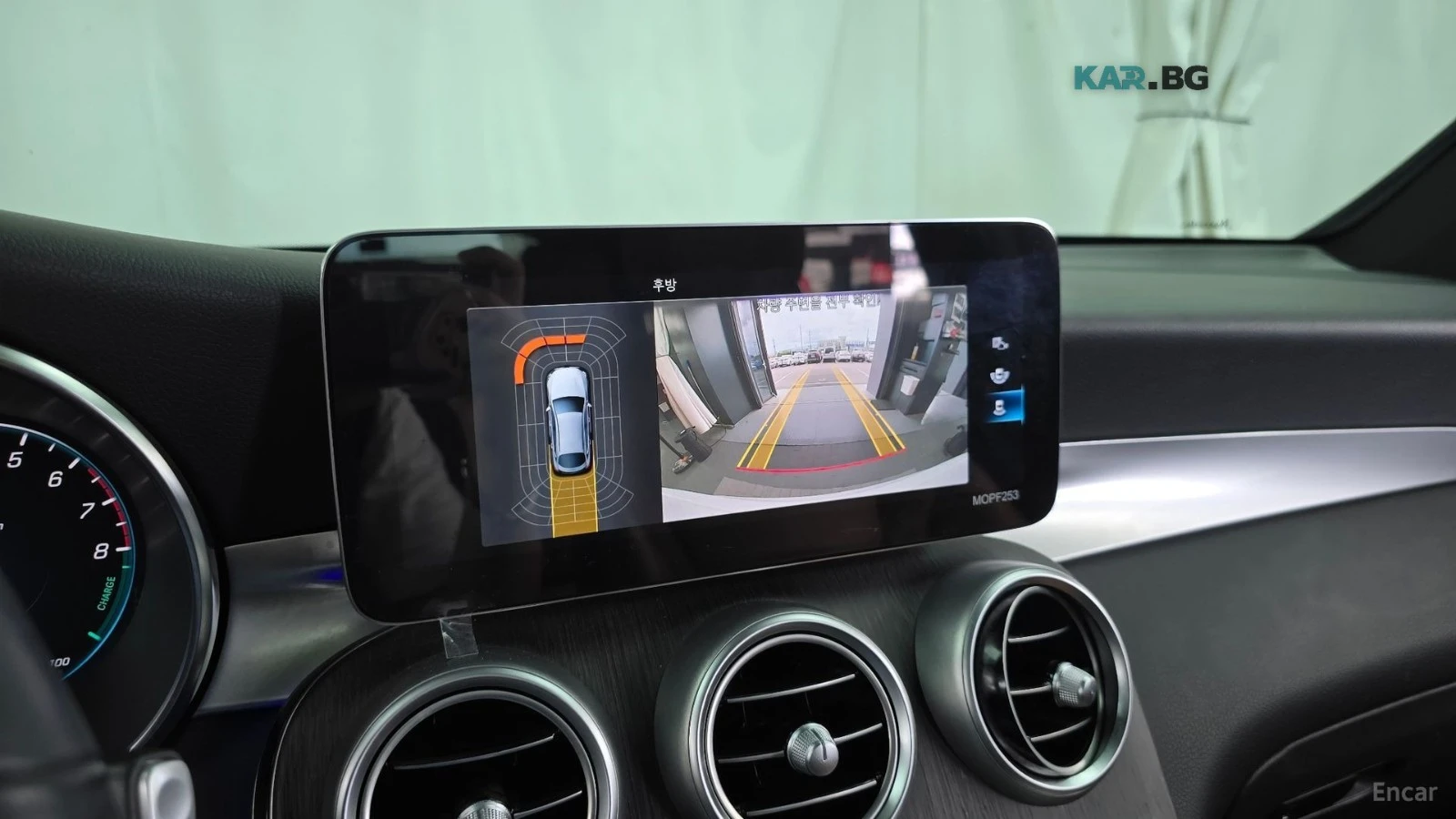 Mercedes-Benz GLC 300 AMG* DIGITAL* ПАМЕТ* КАМЕРА* HEADUP* , снимка 15 - Автомобили и джипове - 56170083