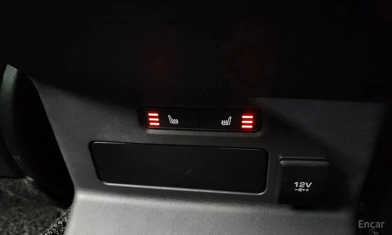 Land Rover Range Rover Velar, снимка 16 - Автомобили и джипове - 56727208