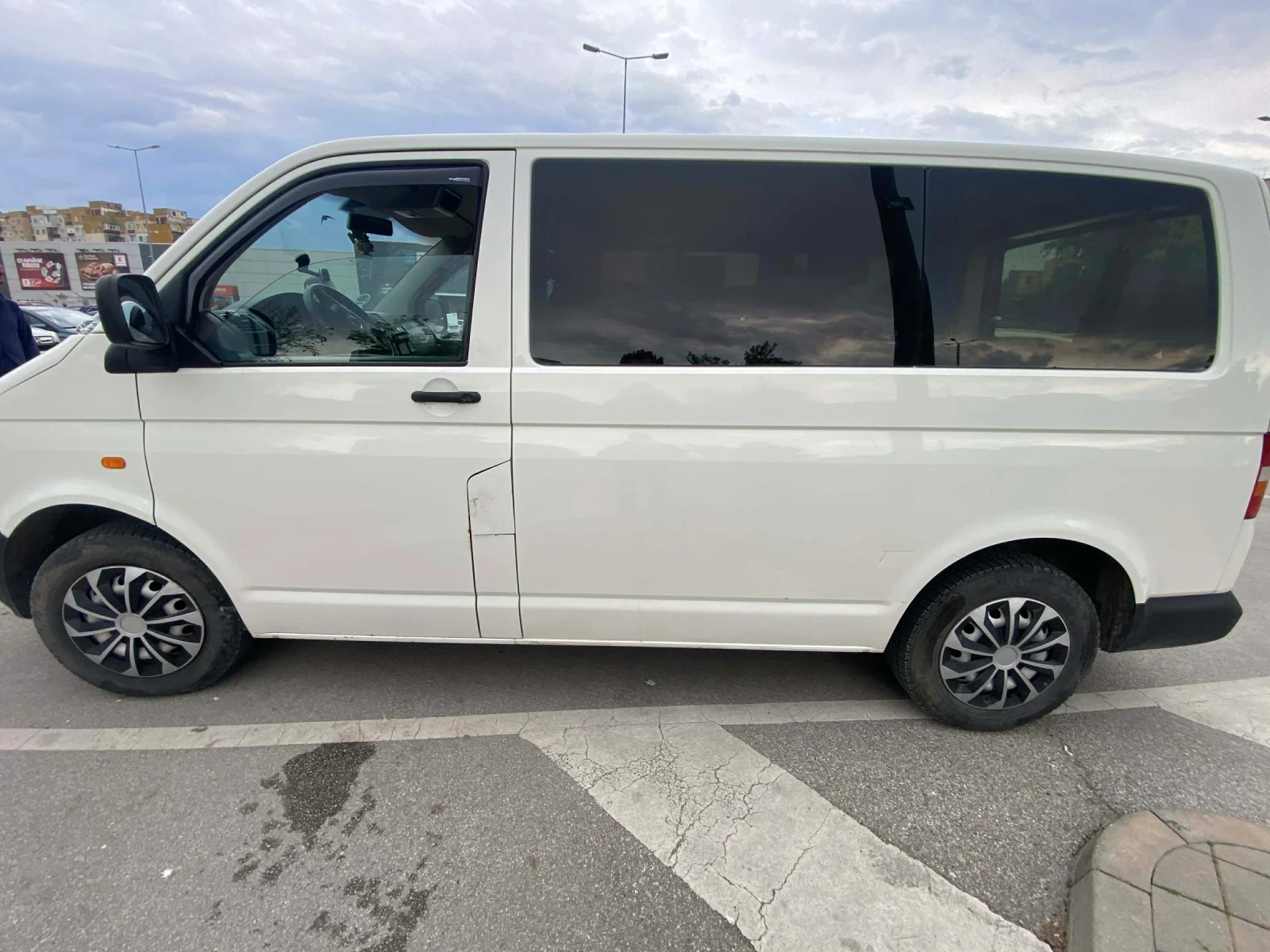 VW T5 Пътнически 8+ 1, снимка 6 - Бусове и автобуси - 54371955