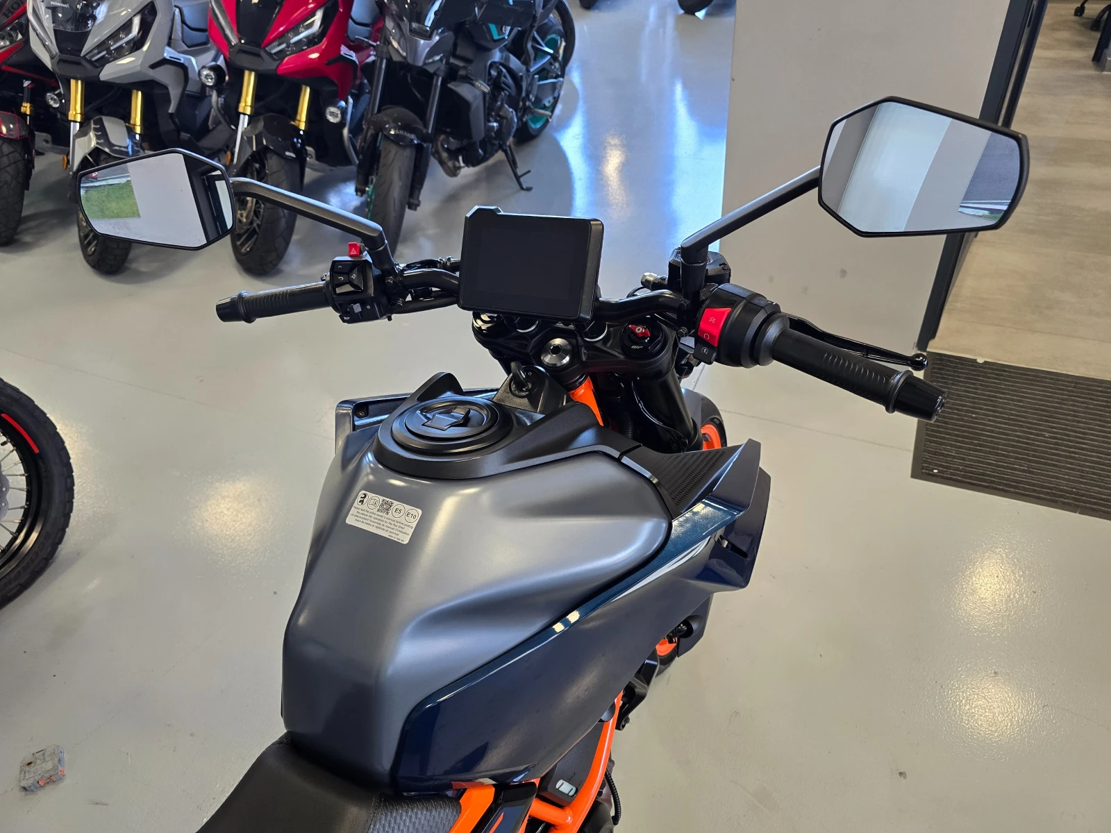 Ktm Duke 390ie, ABS-TCS, 2025г.-8000км.!, снимка 14 - Мотоциклети и мототехника - 55323515