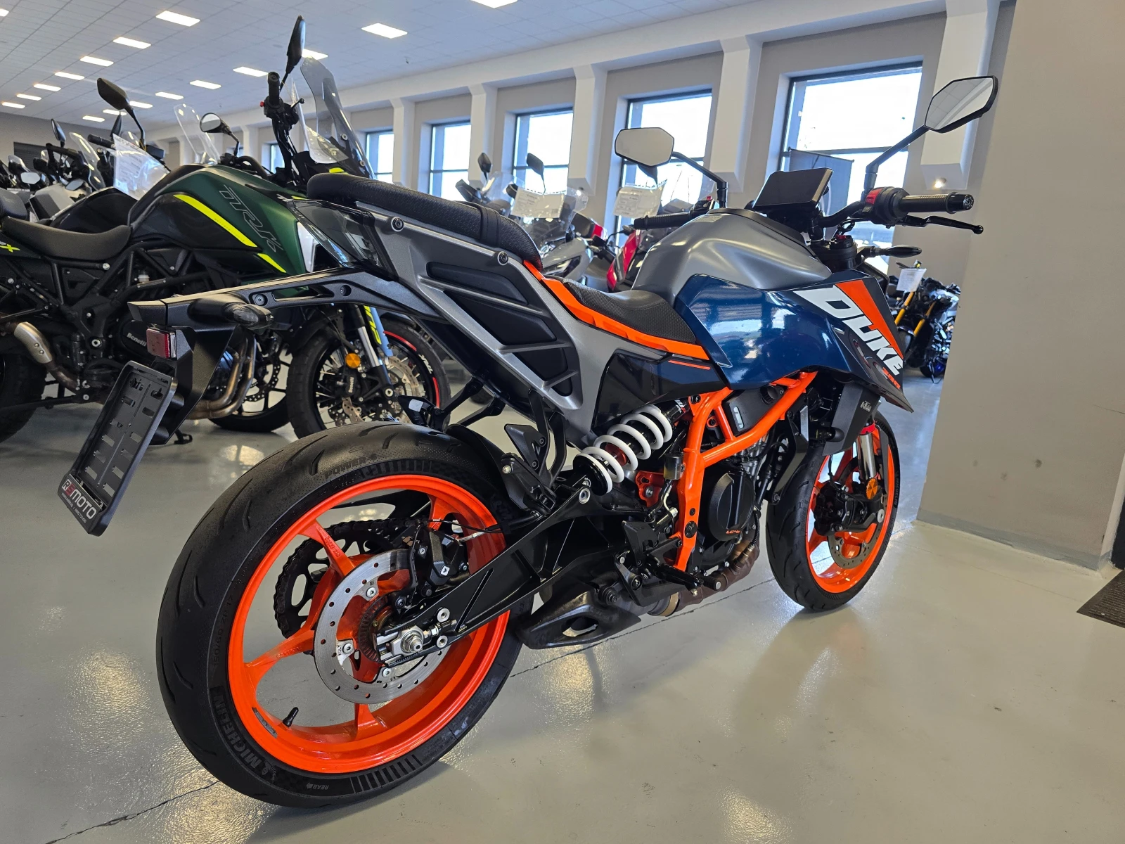 Ktm Duke 390ie, ABS-TCS, 2025г.-8000км.!, снимка 4 - Мотоциклети и мототехника - 55323515