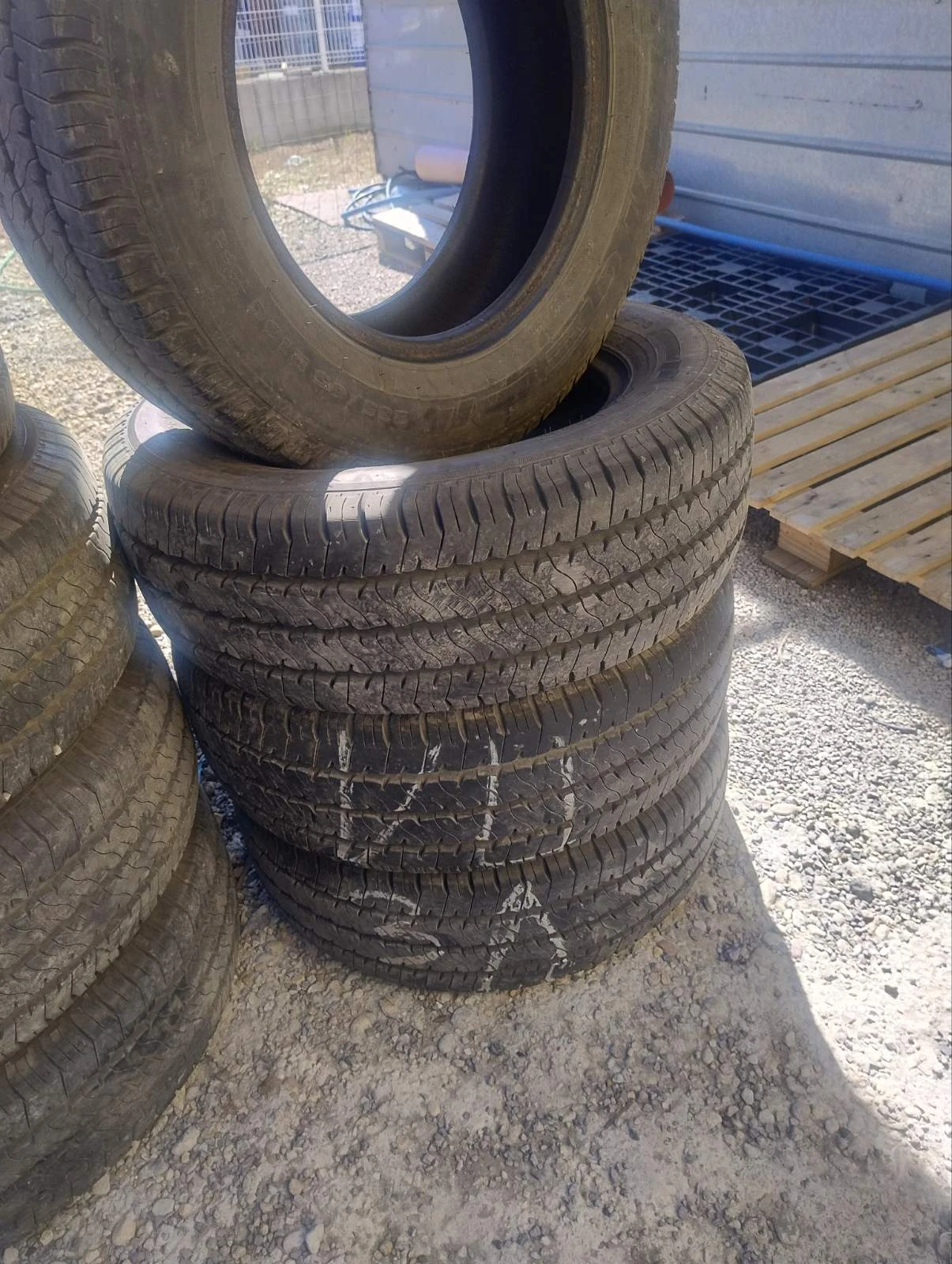 Гуми Летни 235/65R16, снимка 17 - Гуми и джанти - 56199141