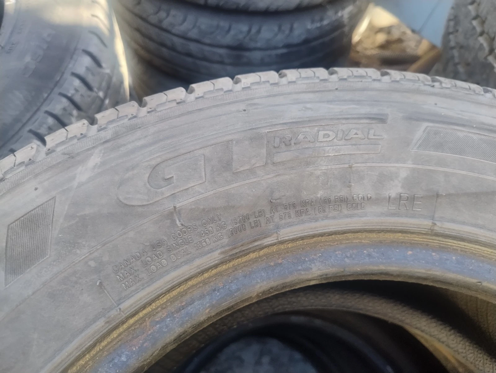 Гуми Летни 235/65R16, снимка 6 - Гуми и джанти - 56199141