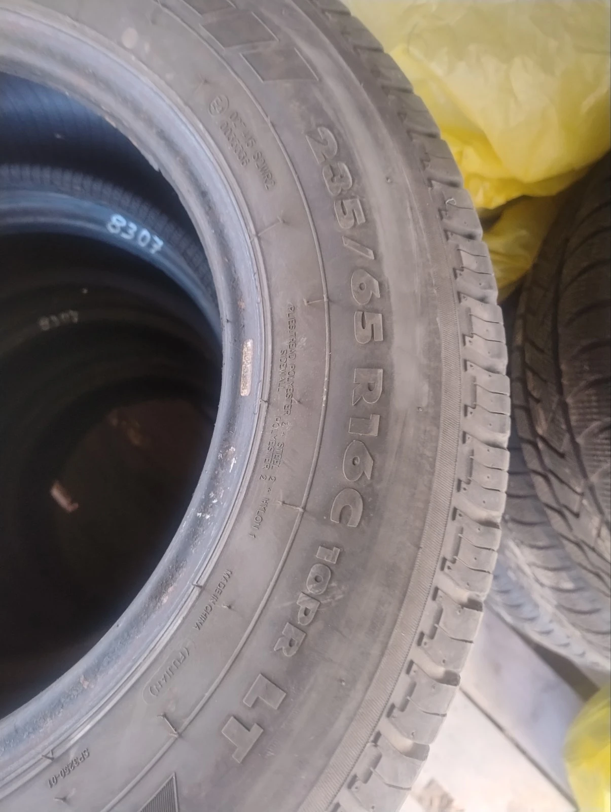 Гуми Летни 235/65R16, снимка 10 - Гуми и джанти - 56199141