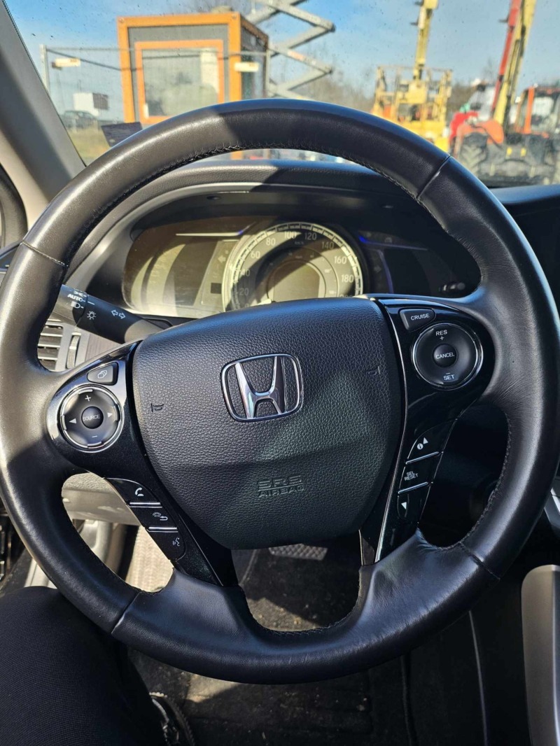 Honda Accord HYBRID TOURING , снимка 4 - Автомобили и джипове - 46278025
