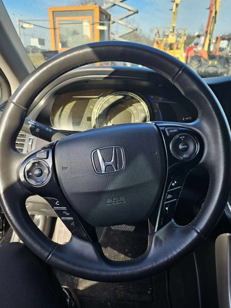 Honda Accord HYBRID TOURING , снимка 4 - Автомобили и джипове - 47147789