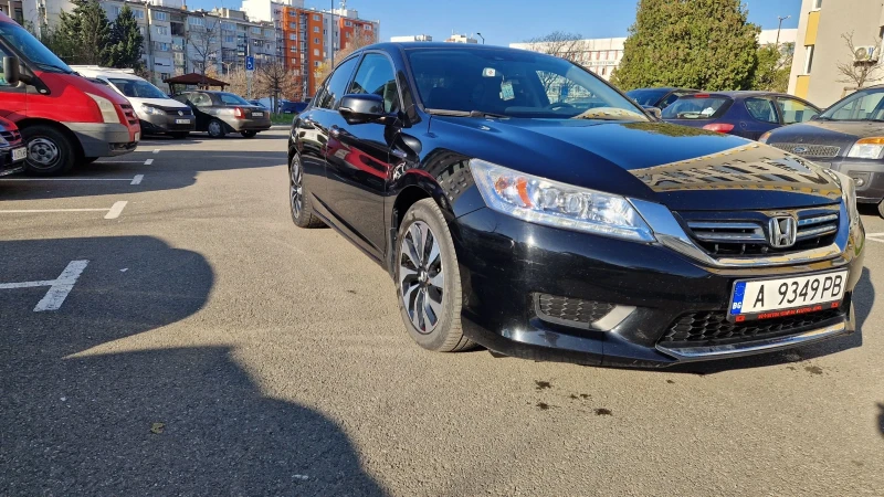 Honda Accord HYBRID TOURING , снимка 3 - Автомобили и джипове - 52811560