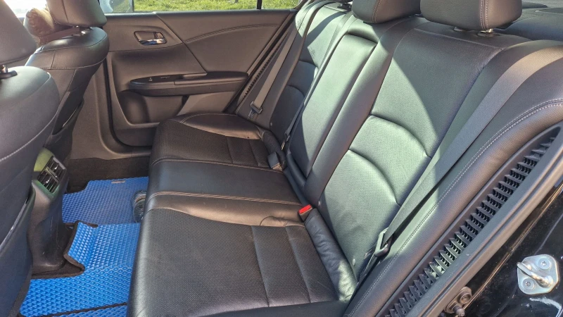 Honda Accord HYBRID TOURING , снимка 7 - Автомобили и джипове - 52811560