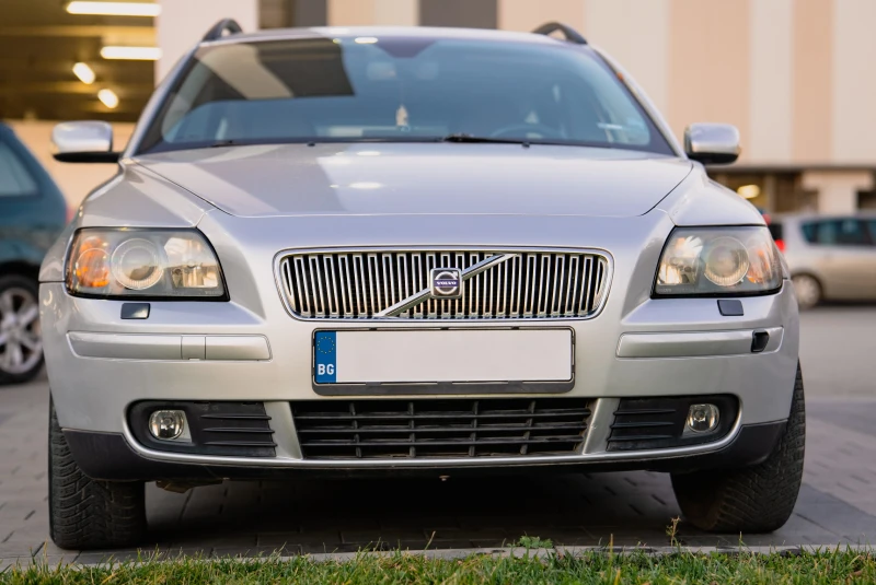 Volvo V50 1.8i газ инж., снимка 7 - Автомобили и джипове - 48083049