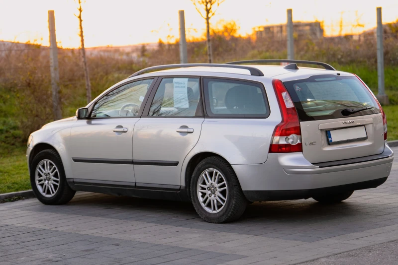 Volvo V50 1.8i газ инж., снимка 5 - Автомобили и джипове - 48083049