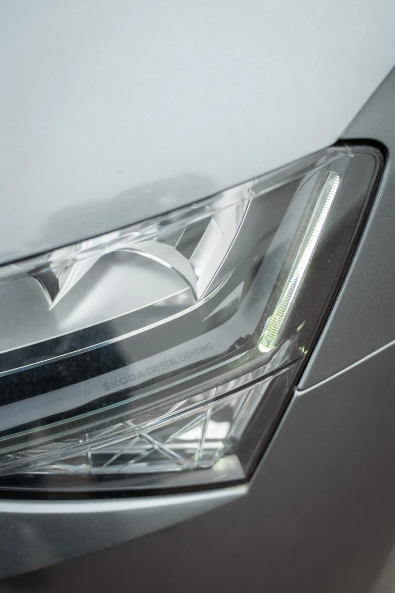 Skoda Superb 1.5TSI 7DSG Edition Style, снимка 8 - Автомобили и джипове - 51093933