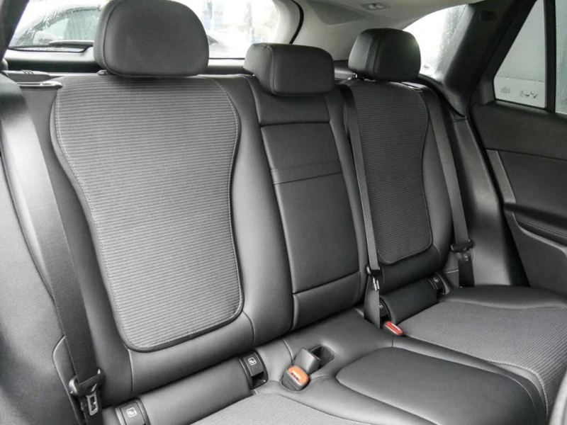 Mercedes-Benz GLC 200 4M* DISTR* MEMORY* 360CAM* KEYLESS* , снимка 14 - Автомобили и джипове - 51994714