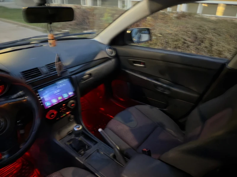 Mazda 3 1.6, снимка 11 - Автомобили и джипове - 52672697