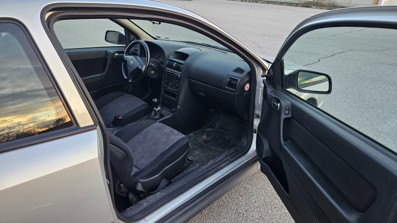 Opel Astra, снимка 12 - Автомобили и джипове - 53597469