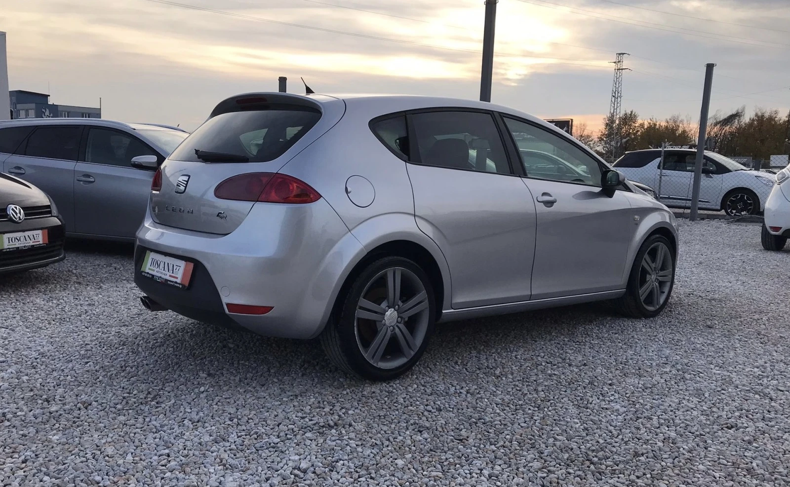 Seat Leon FR 2.0tdi - 170к.с. - изображение 3