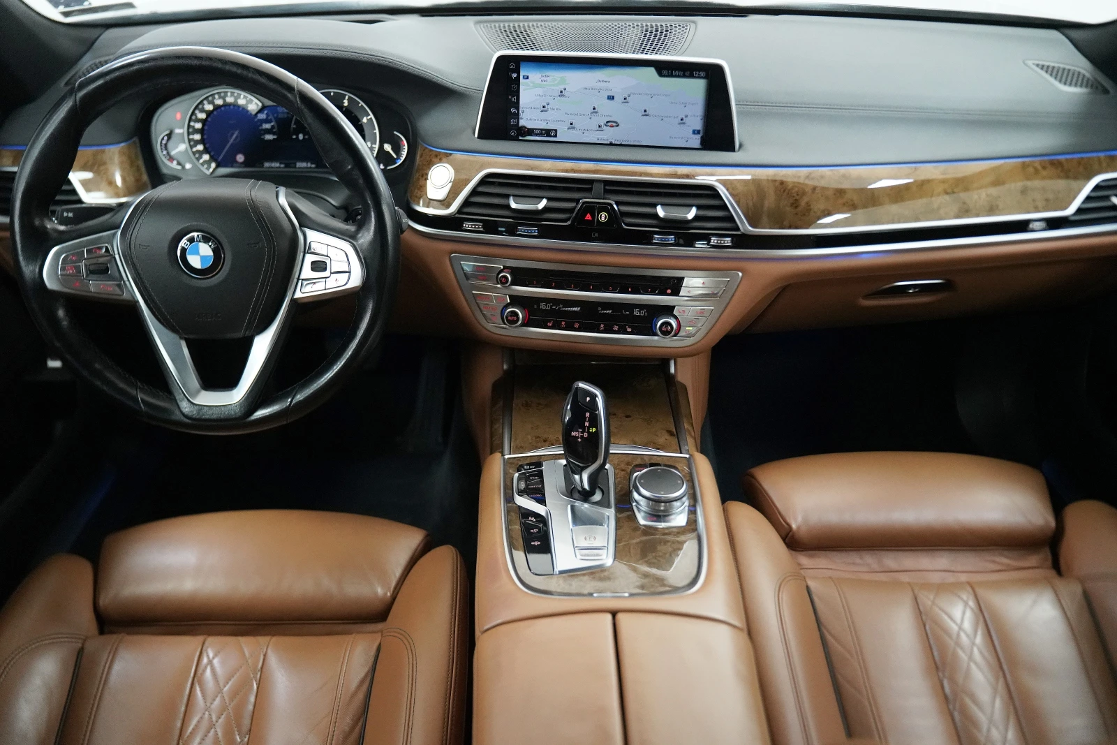 BMW 740 d xDrive Exclusive Laserlight - изображение 8