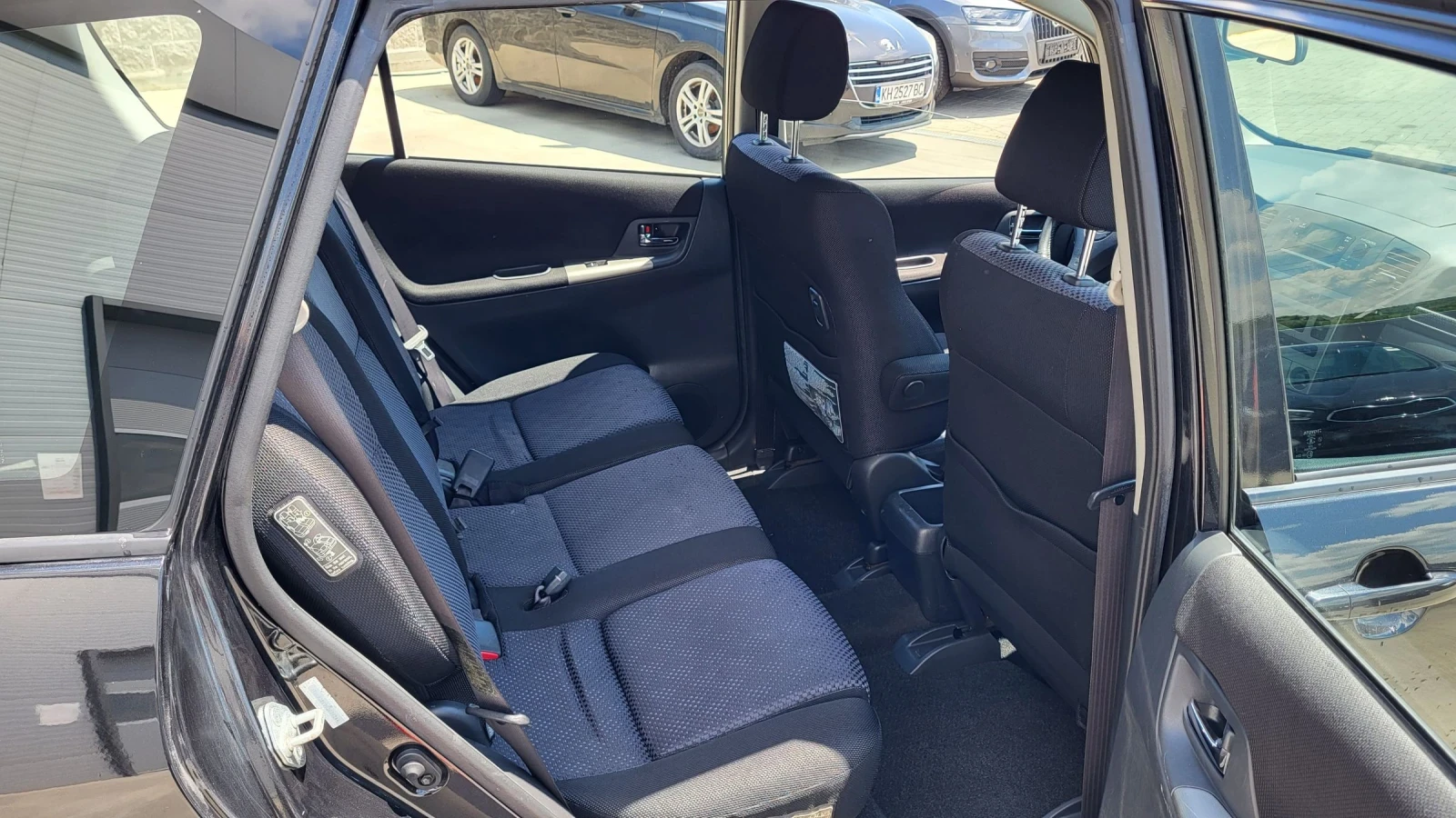 Toyota Corolla verso 1.8-129-GPL ИТАЛИЯ  - изображение 10