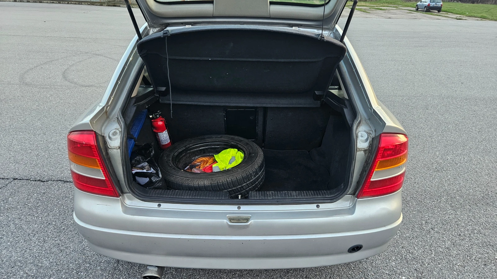 Opel Astra, снимка 11 - Автомобили и джипове - 54483690
