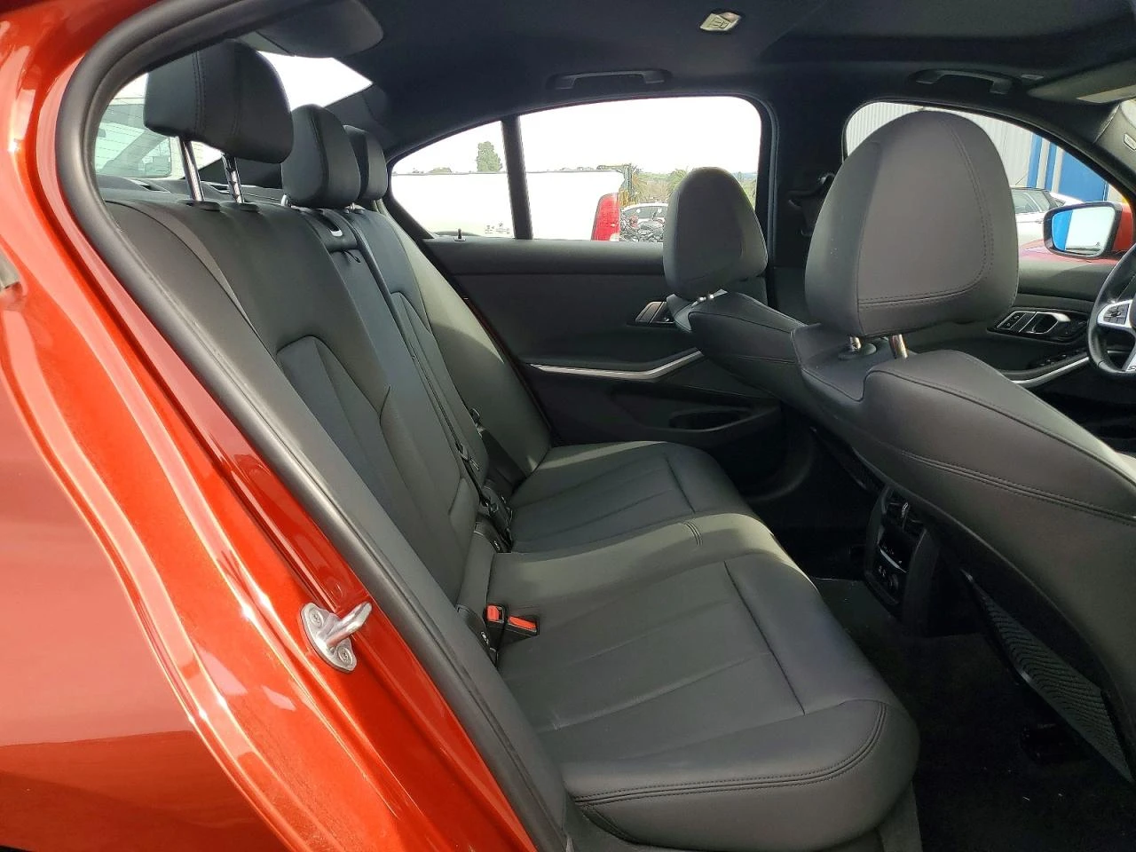 BMW 330 2.0l I, снимка 10 - Автомобили и джипове - 53939429