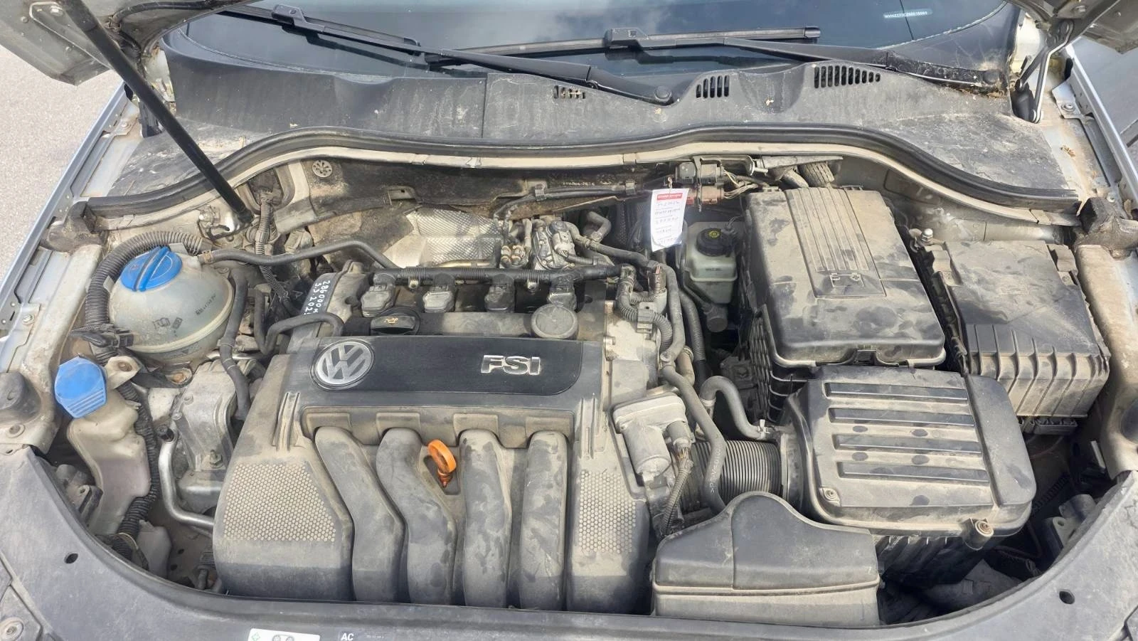 VW Passat 2.0 fsi, снимка 16 - Автомобили и джипове - 53990663