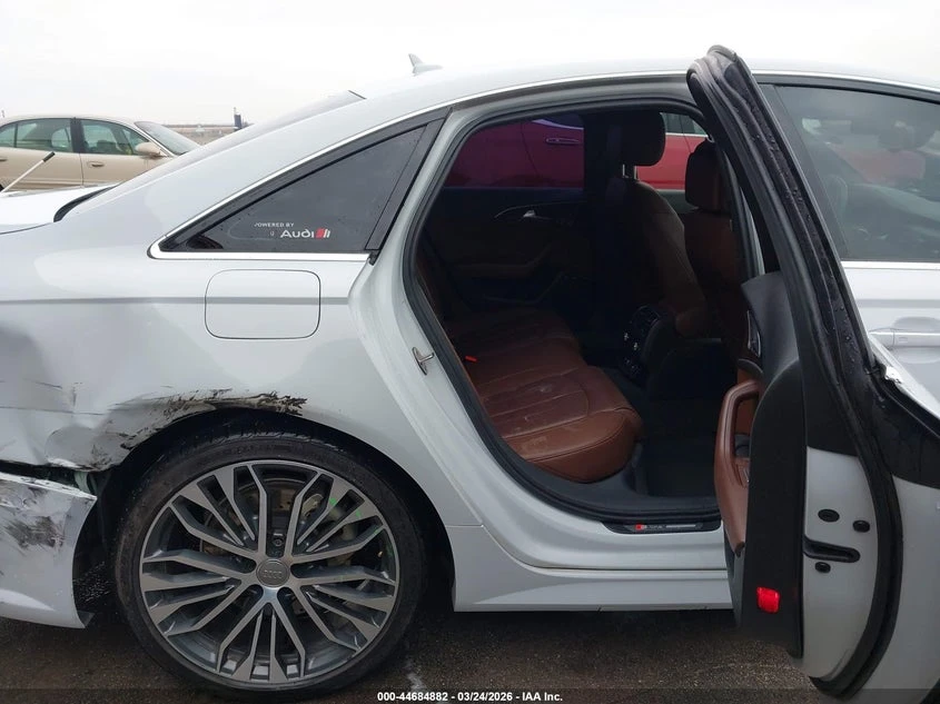 Audi A6 2.0l 2.0T Premium, снимка 8 - Автомобили и джипове - 54141618