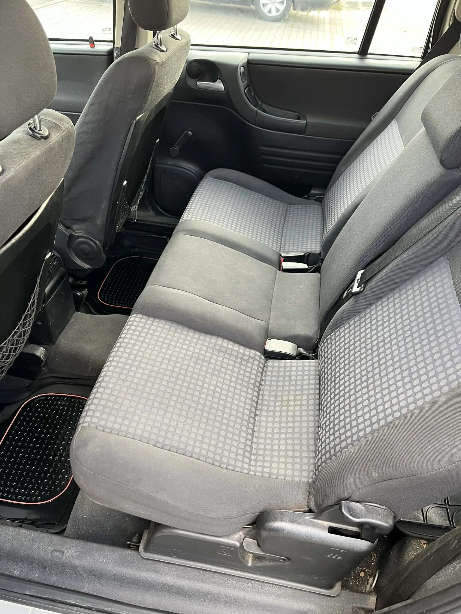 Opel Zafira 1, 6 Фабричен Метан, снимка 13 - Автомобили и джипове - 54416967