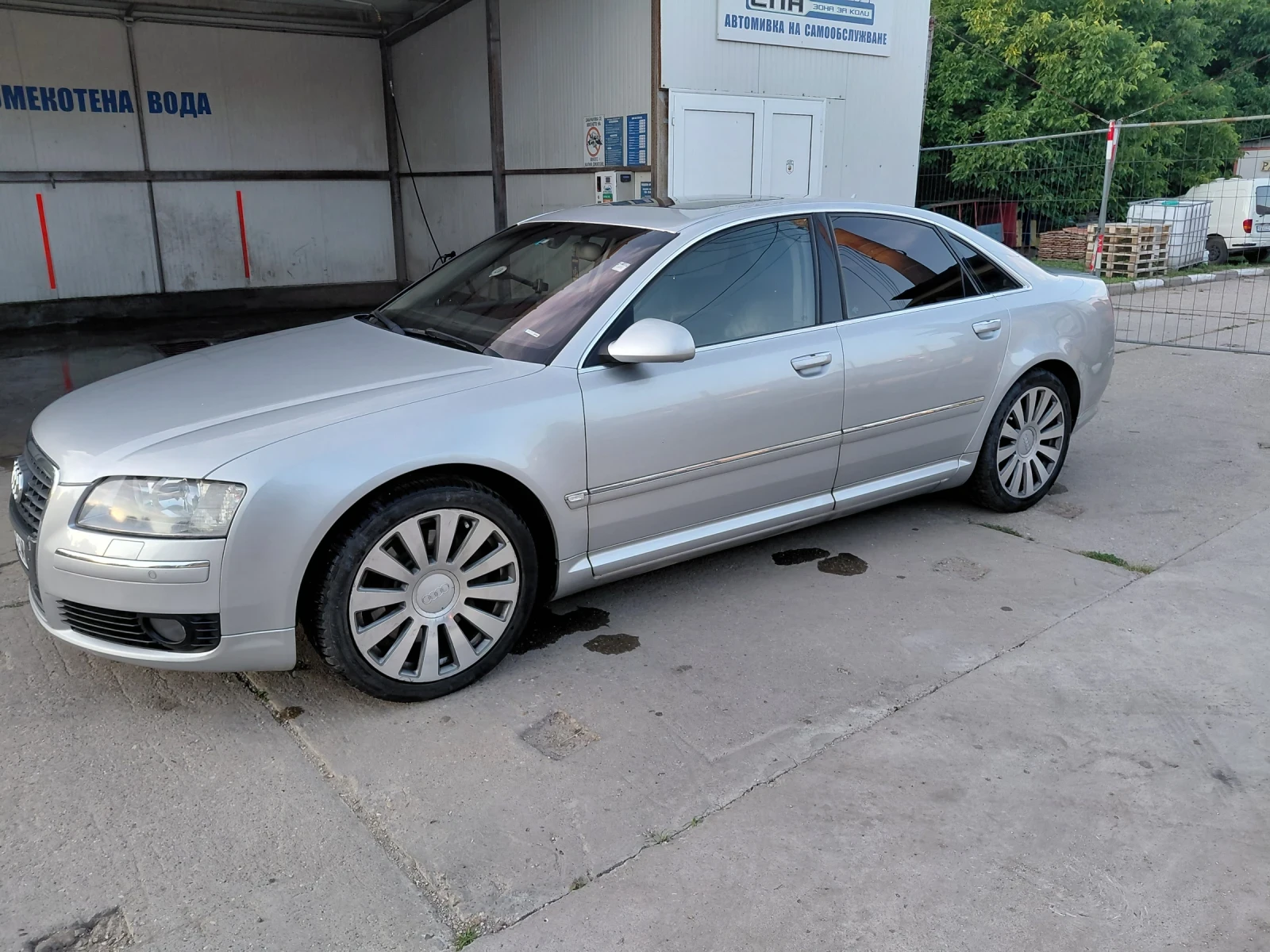 Audi A8 4200