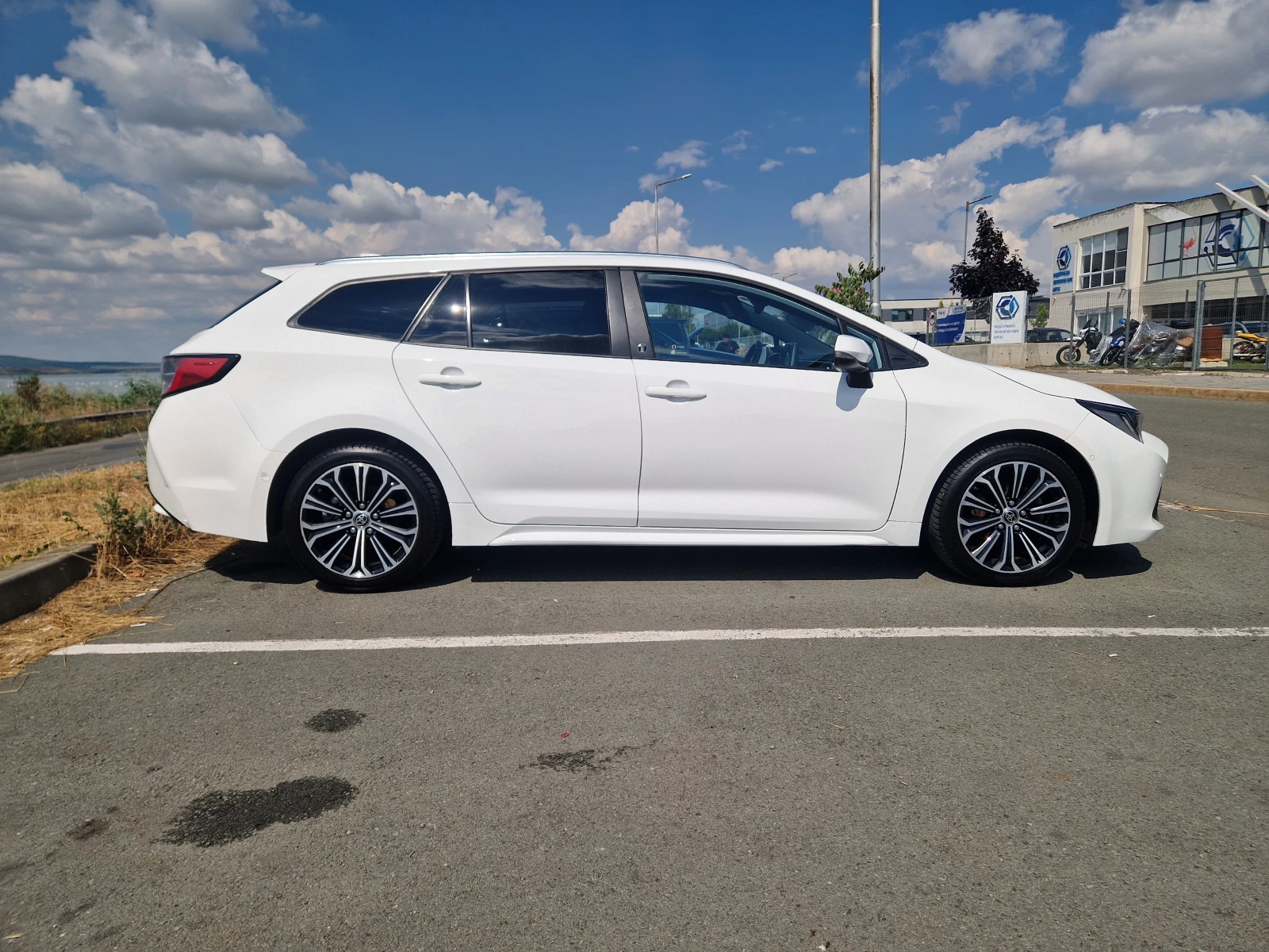 Toyota Corolla 1.8 Hybrid Team D | Mobile.bg � ����������� 4