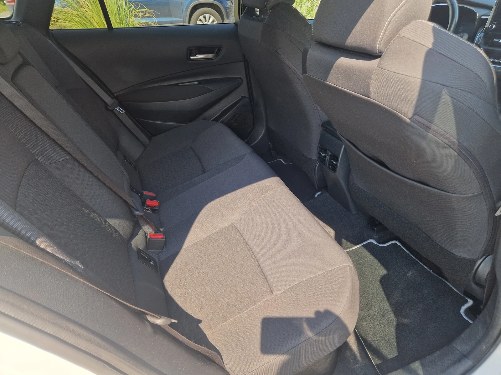 Toyota Corolla 1.8 Hybrid Team D | Mobile.bg � ����������� 16