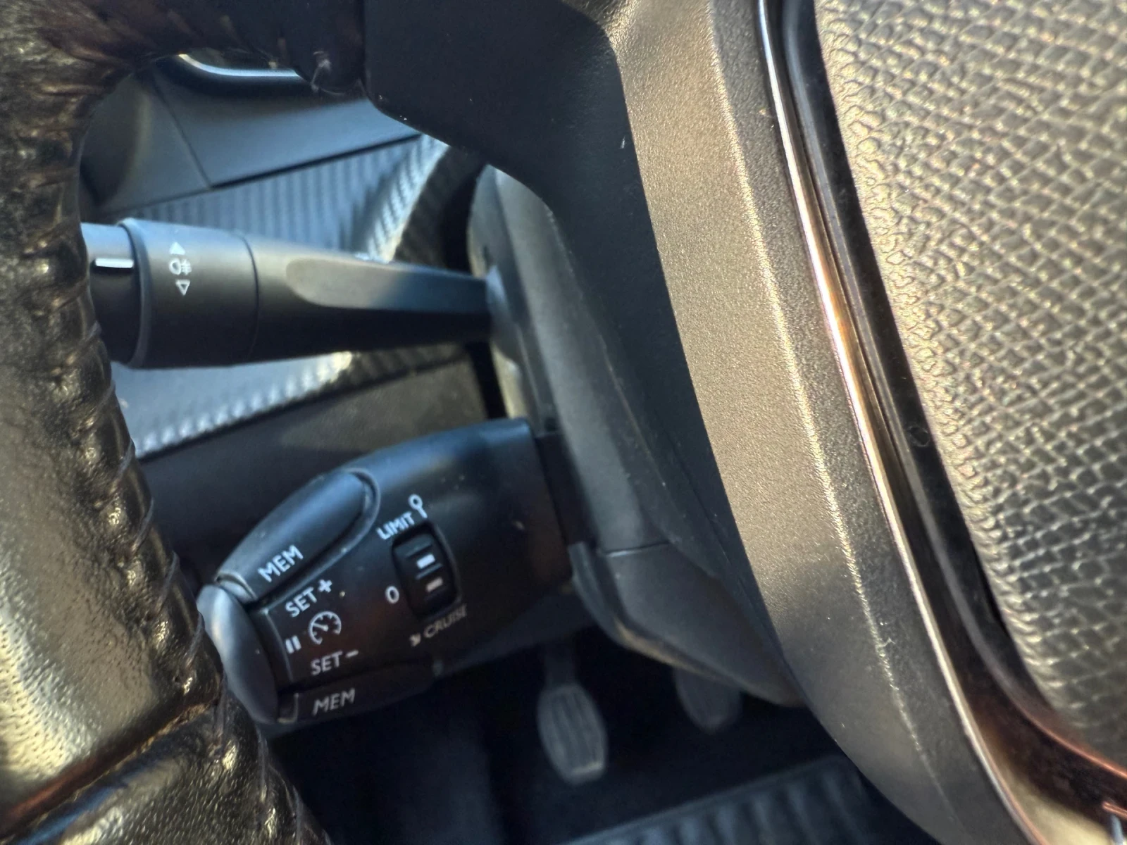 Peugeot 208 * 1.2i* , снимка 13 - Автомобили и джипове - 55450101