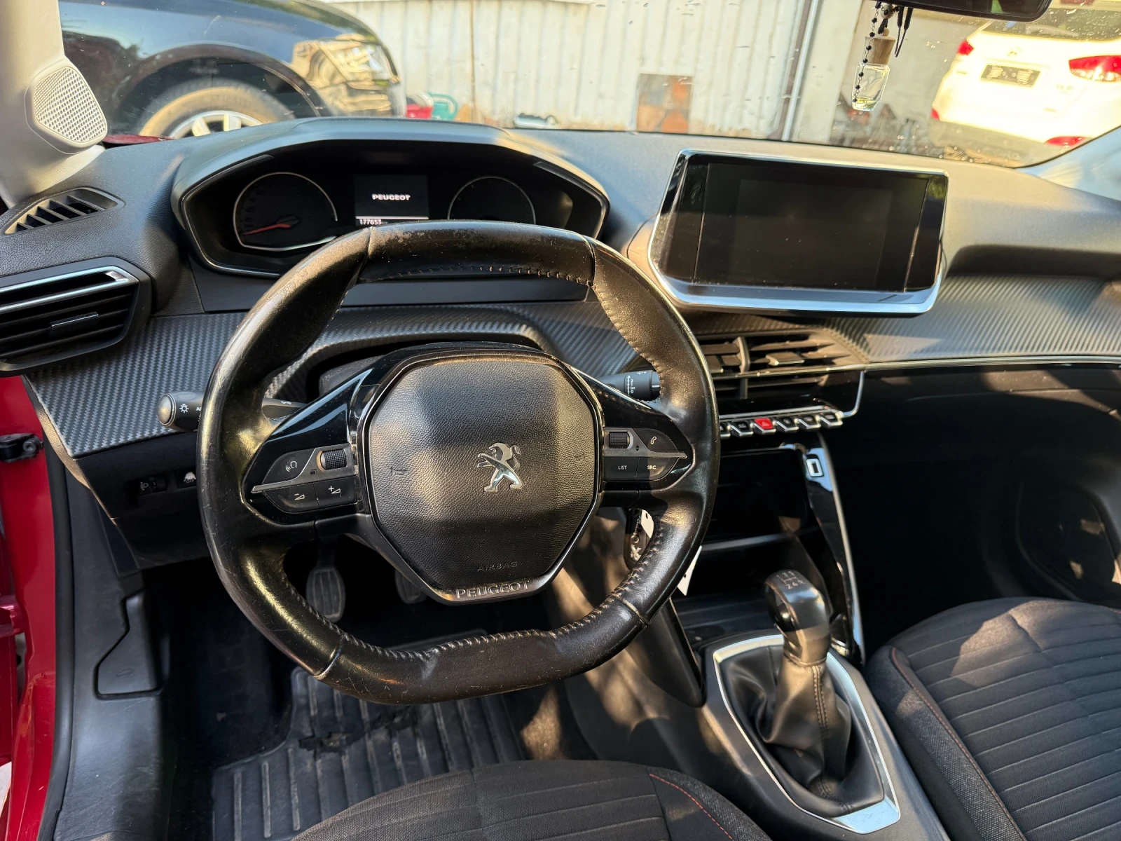 Peugeot 208 * 1.2i* , снимка 7 - Автомобили и джипове - 55450101