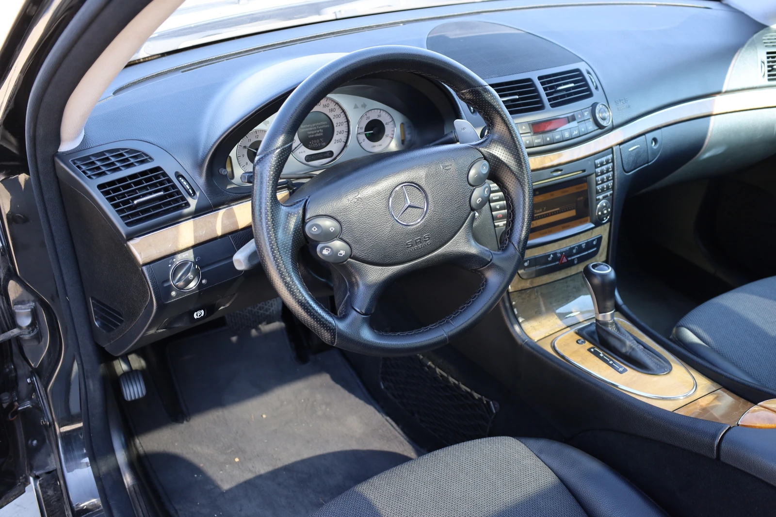 Mercedes-Benz E 300 BLUETEC, снимка 8 - Автомобили и джипове - 55884992