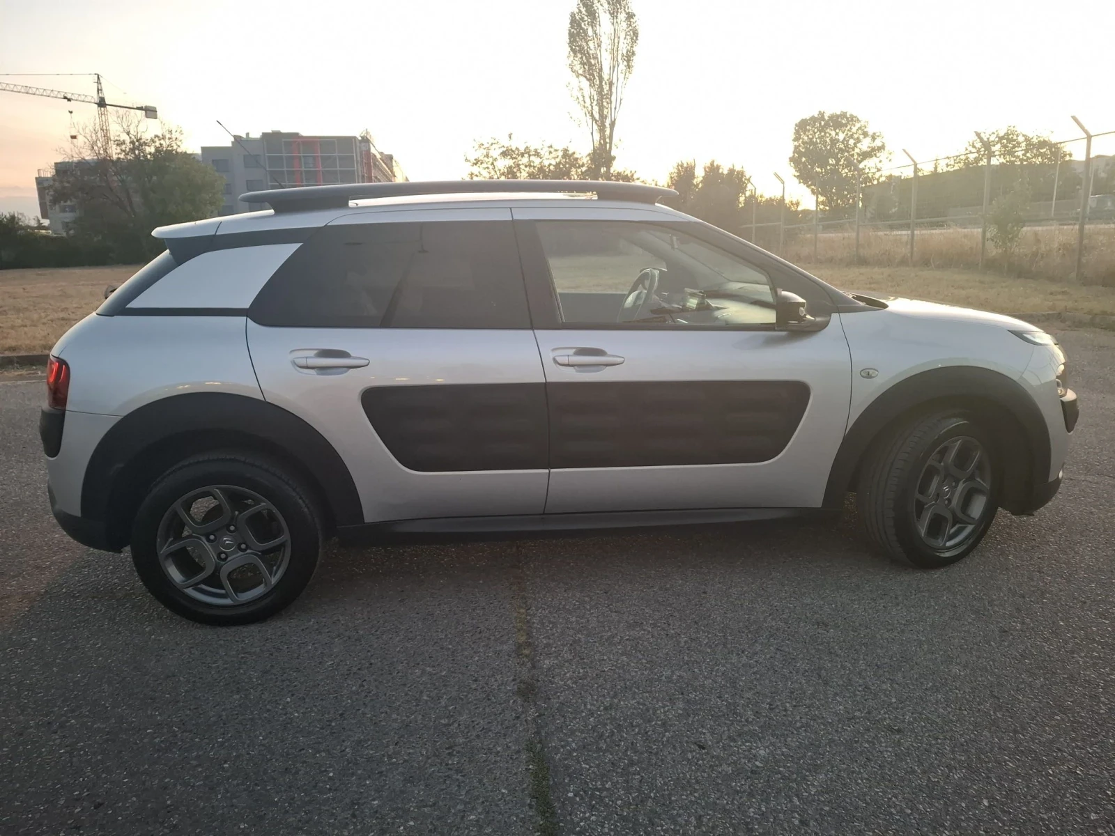 Citroen C4 Cactus 1.6 HDI PANORAMA, снимка 4 - Автомобили и джипове - 55972776