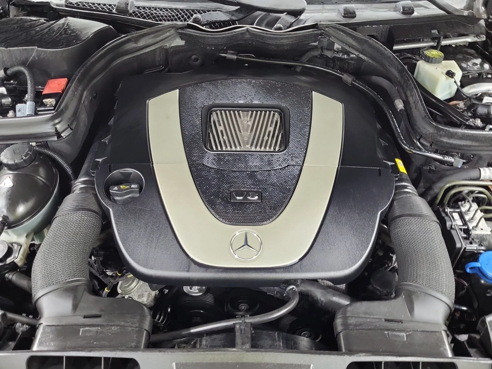 Mercedes-Benz E 350 4MATIC* HARMAN/KARDON* ПОДГРЕВ* KEYLESS* , снимка 16 - Автомобили и джипове - 56121213