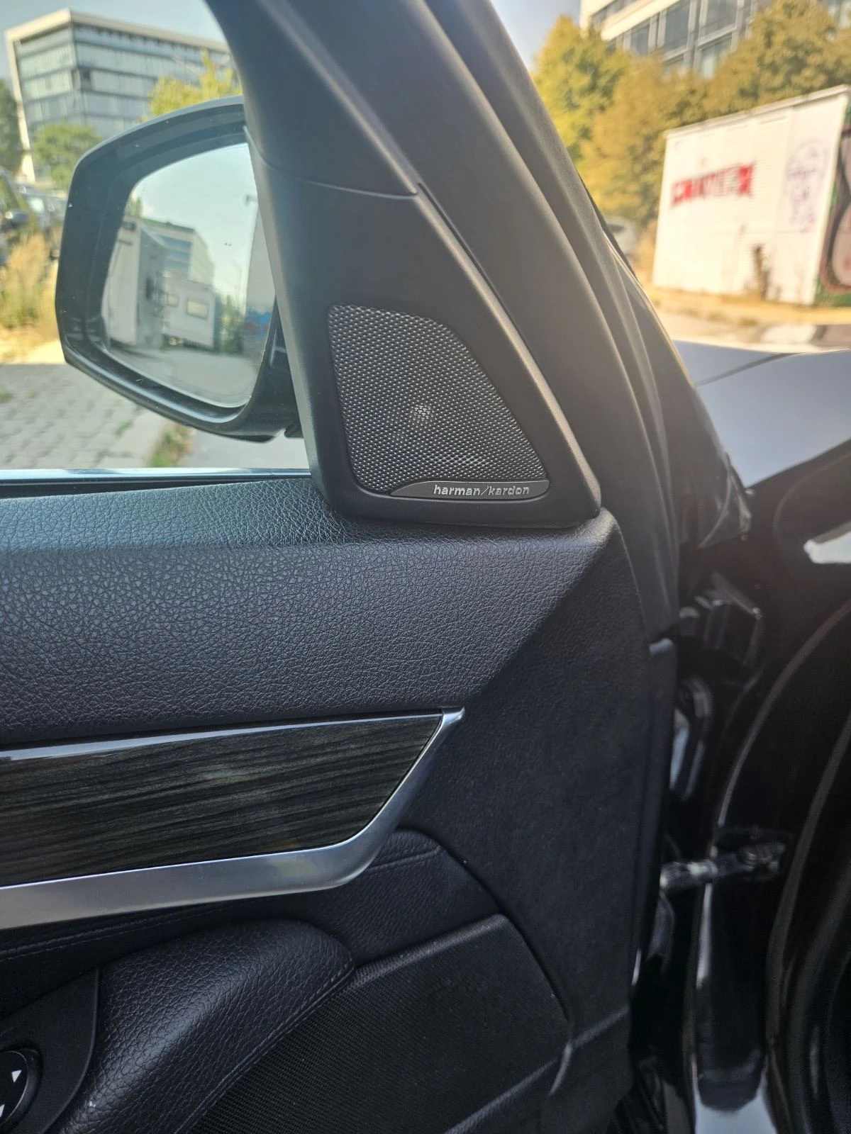 BMW 528 ix, снимка 13 - Автомобили и джипове - 56275265