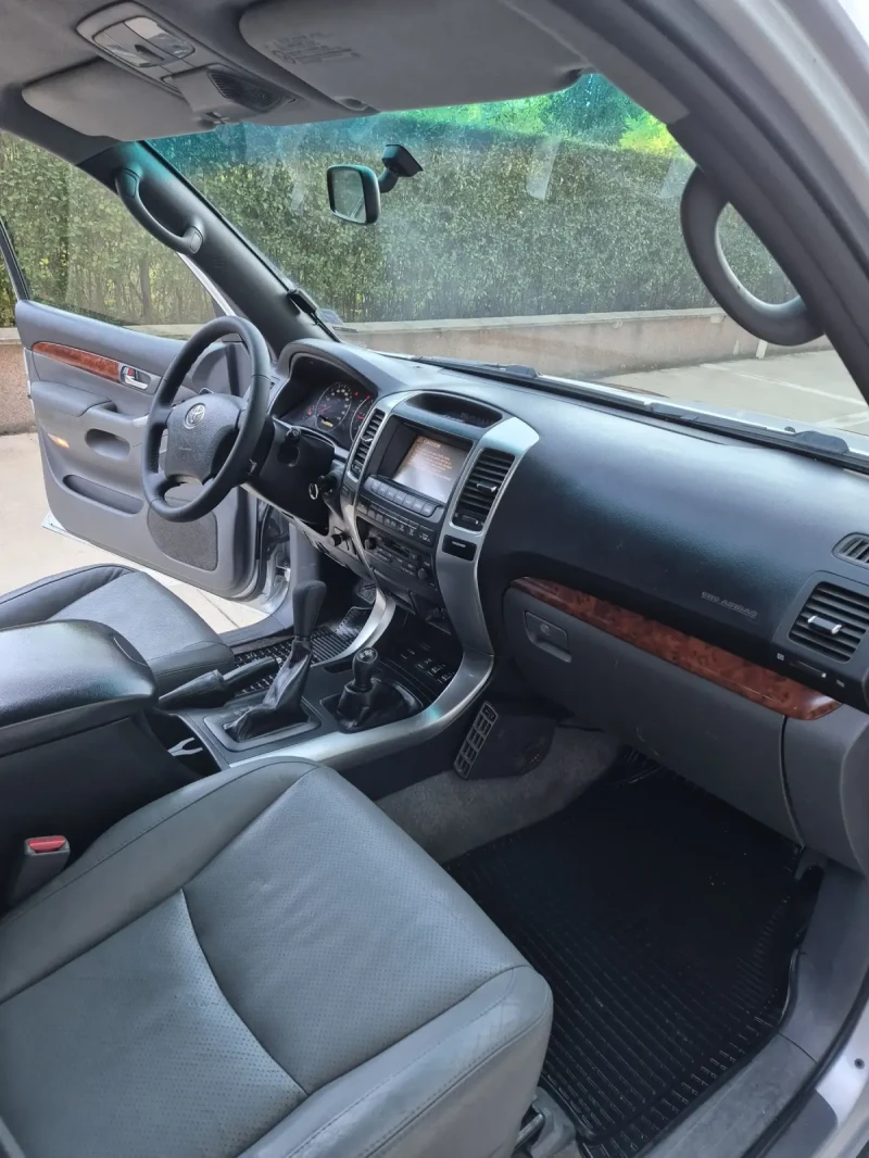 Toyota Land cruiser 3.0 D4D 166 к.с. Автомат 4х4, снимка 9 - Автомобили и джипове - 47460508