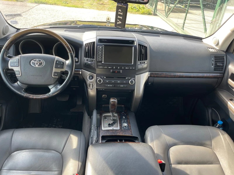 Toyota Land cruiser V8, снимка 9 - Автомобили и джипове - 48232183