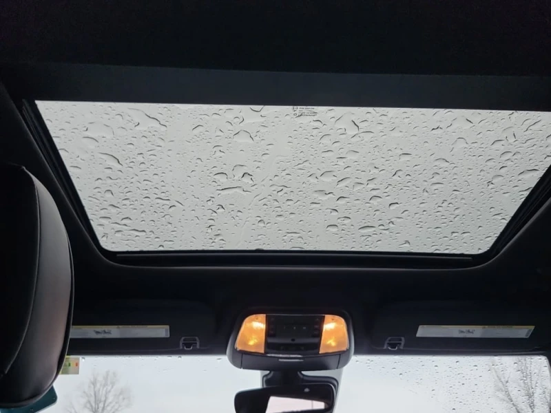 Jeep Grand cherokee * Overland * CARFAX * ЦЕНА ДО БЪЛГАРИЯ, снимка 12 - Автомобили и джипове - 53056598