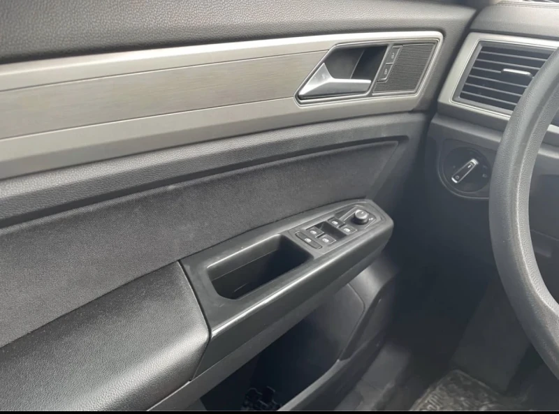 VW Atlas ПОДГРЕВ * * 7 МЕСТА * * CARFAX * * АВТО КРЕДИТ * *, снимка 8 - Автомобили и джипове - 53128173