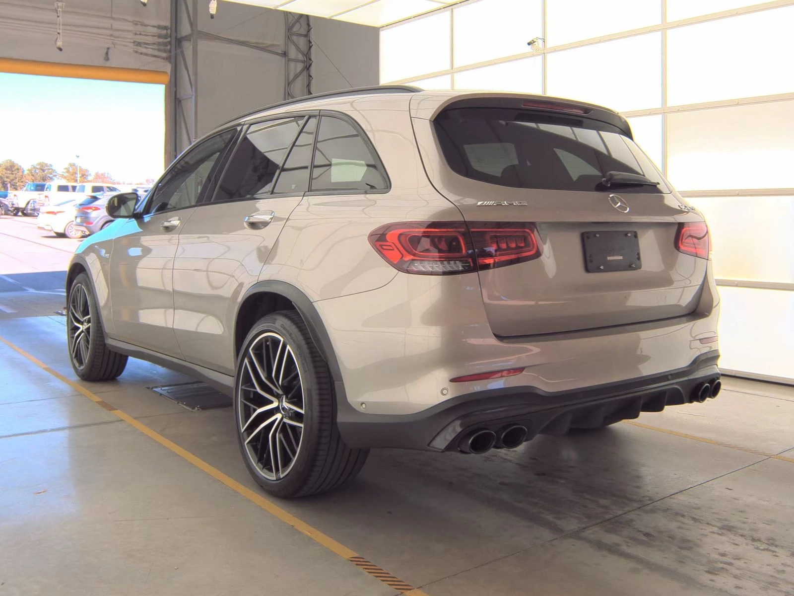 Mercedes-Benz GLC 43 AMG  - изображение 6