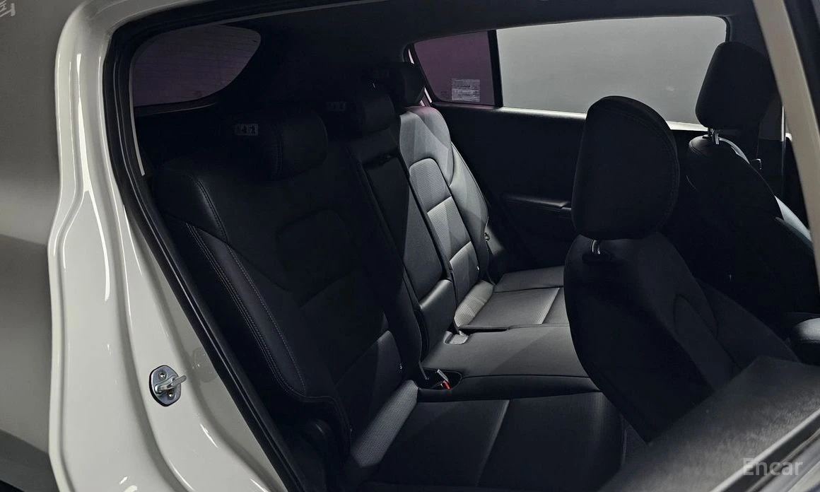 Kia Sportage, снимка 12 - Автомобили и джипове - 53864889