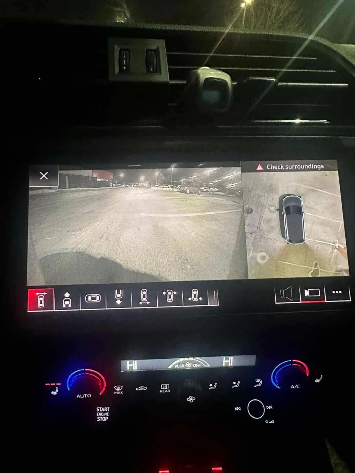 Audi Q3 * Technik S-line * DISRONIC* 360КАМЕРИ* AMBIENTNO*, снимка 9 - Автомобили и джипове - 54572207