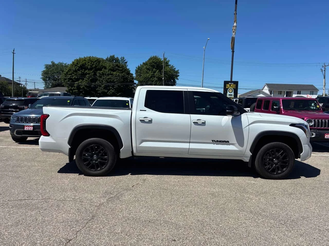 Toyota Tundra  4x4 Crewmax / ОБДУХВАНЕ / CARFAX /, снимка 3 - Автомобили и джипове - 55712281