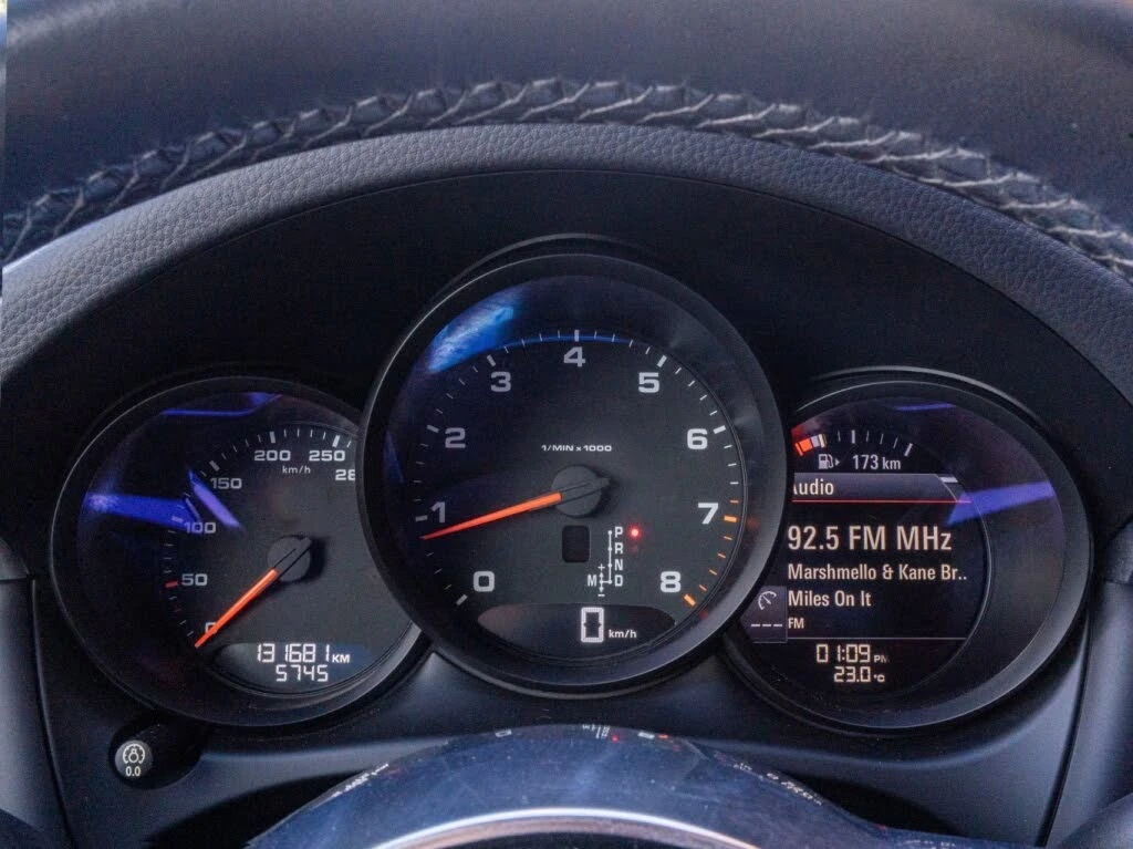 Porsche Macan 2.0T* BOSE* CARPLAY* CHRONO* КАМЕРА* КРАЙНА ЦЕНА, снимка 11 - Автомобили и джипове - 55979592